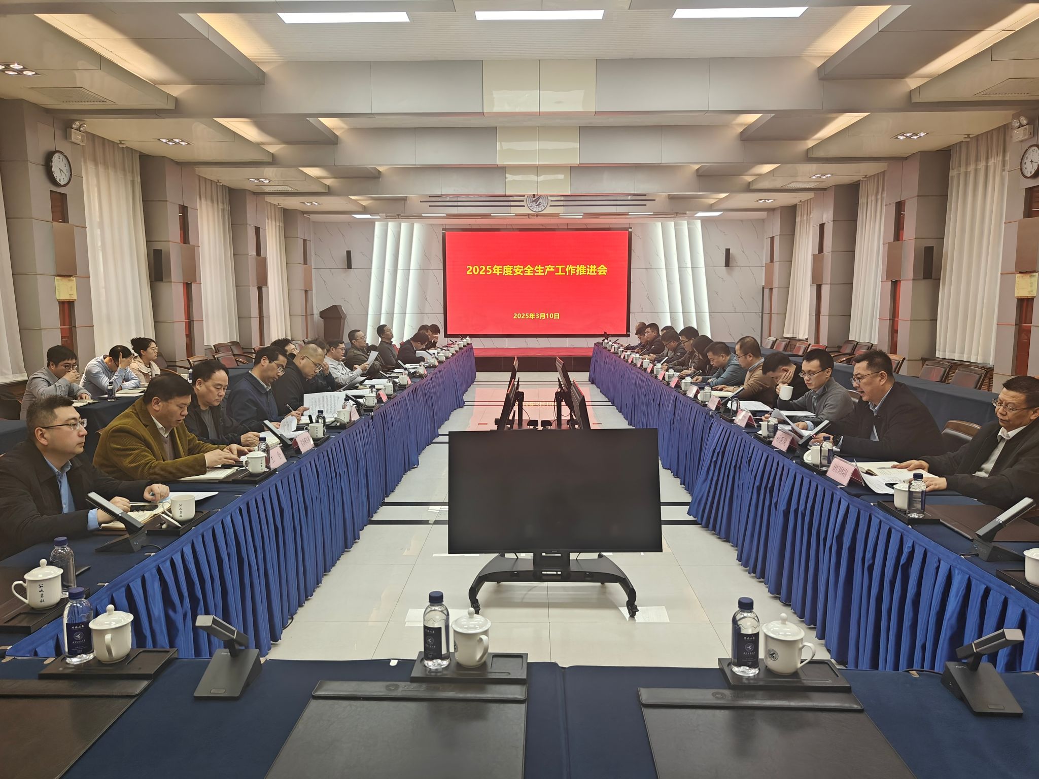 ef1684ccb968cd914fea8133c5ff77d.jpg ef1684ccb968cd914fea8133c5ff77d.jpg