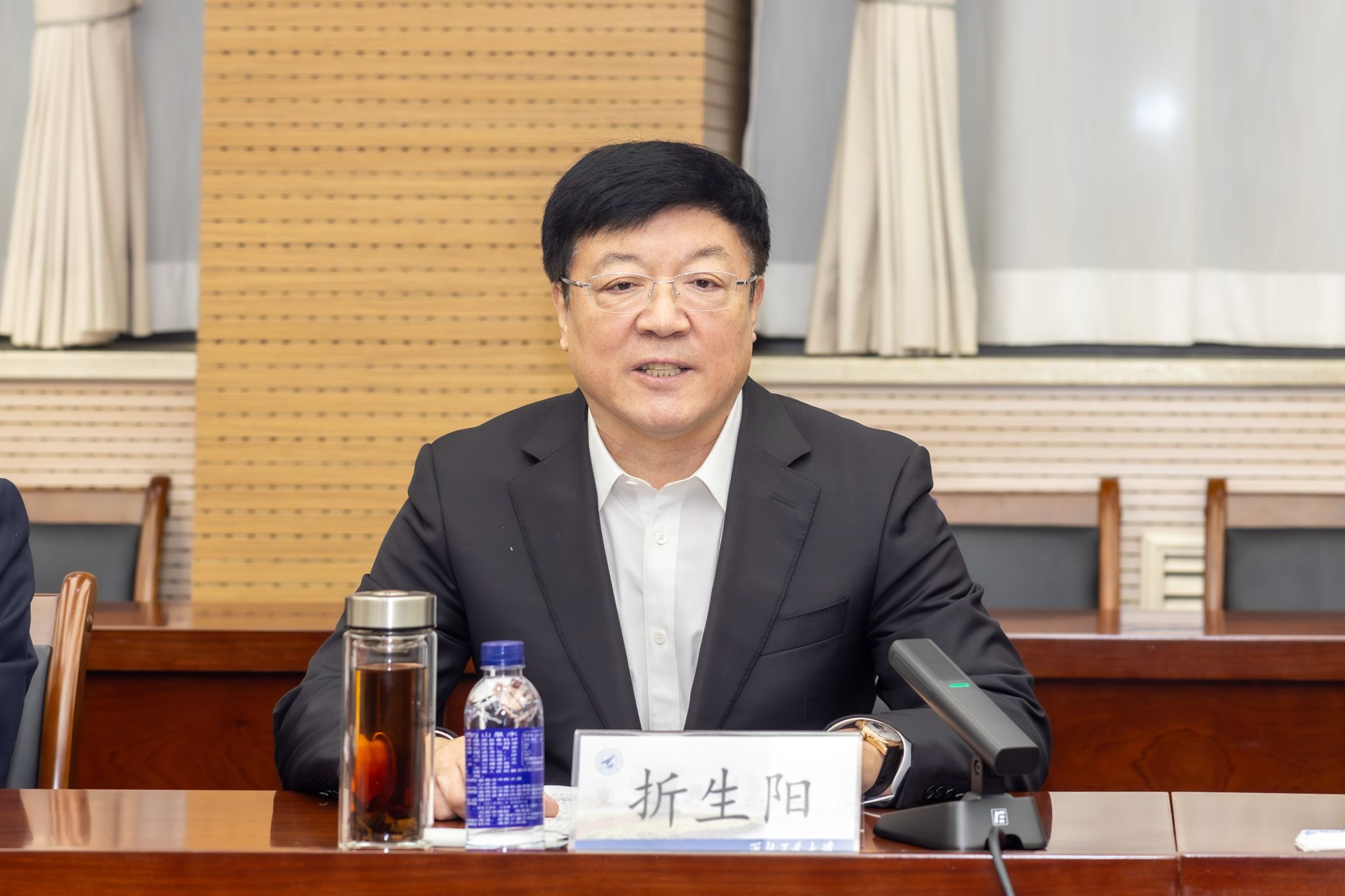 20251010华秦科技向西北工业大学捐赠仪式图片 (9).jpg 20251010华秦科技向西北工业大学捐赠仪式图片 (9).jpg