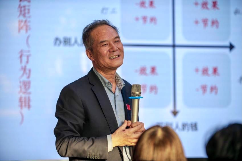杨生斌2.jpg 杨生斌2.jpg