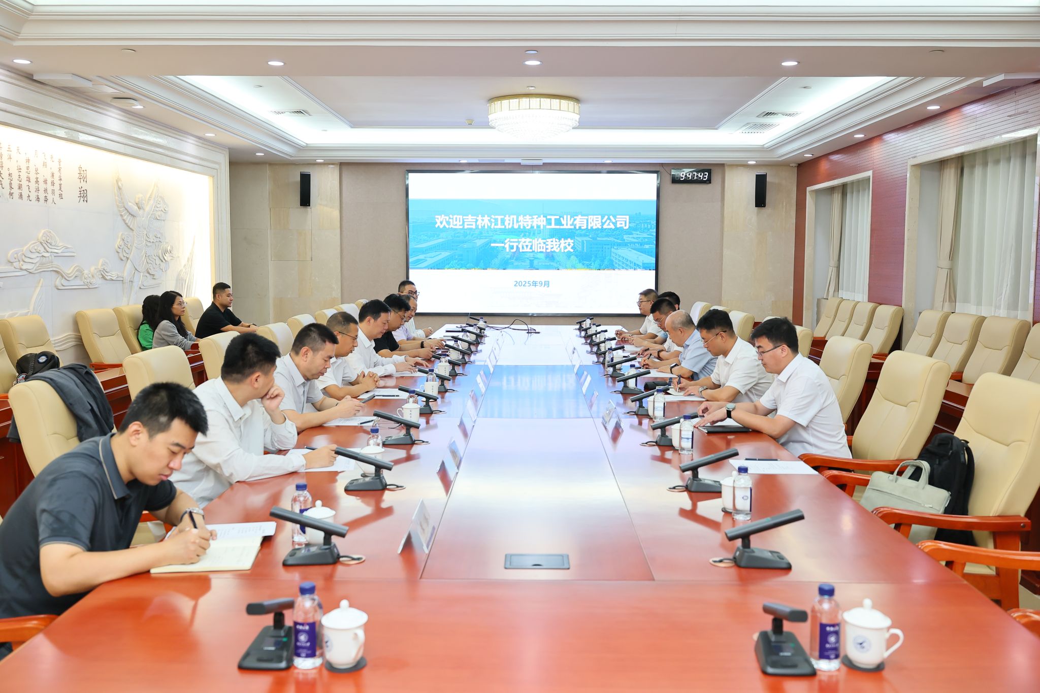 LUDI6033.JPG LUDI6033.JPG