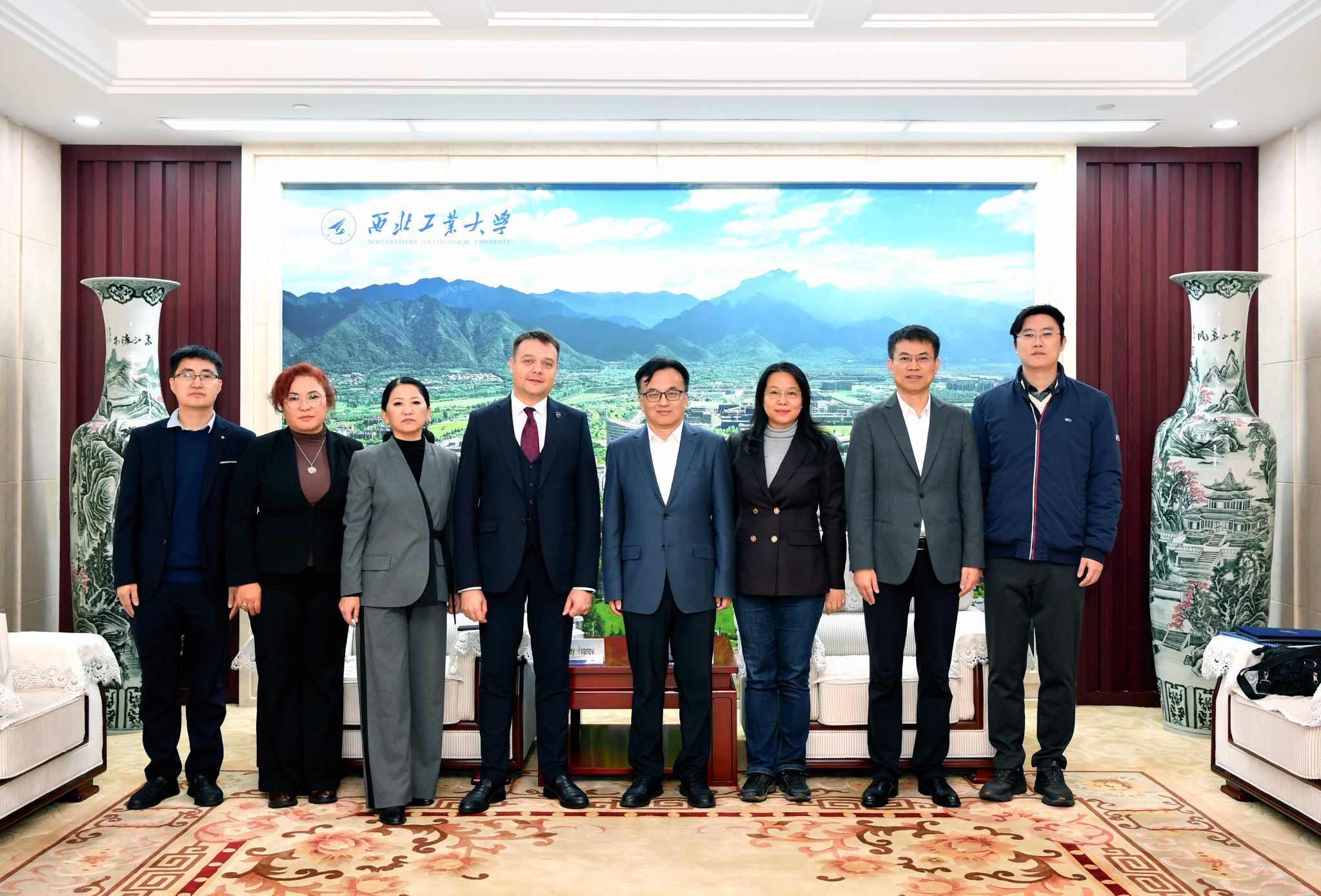 国三.jpg 国三.jpg