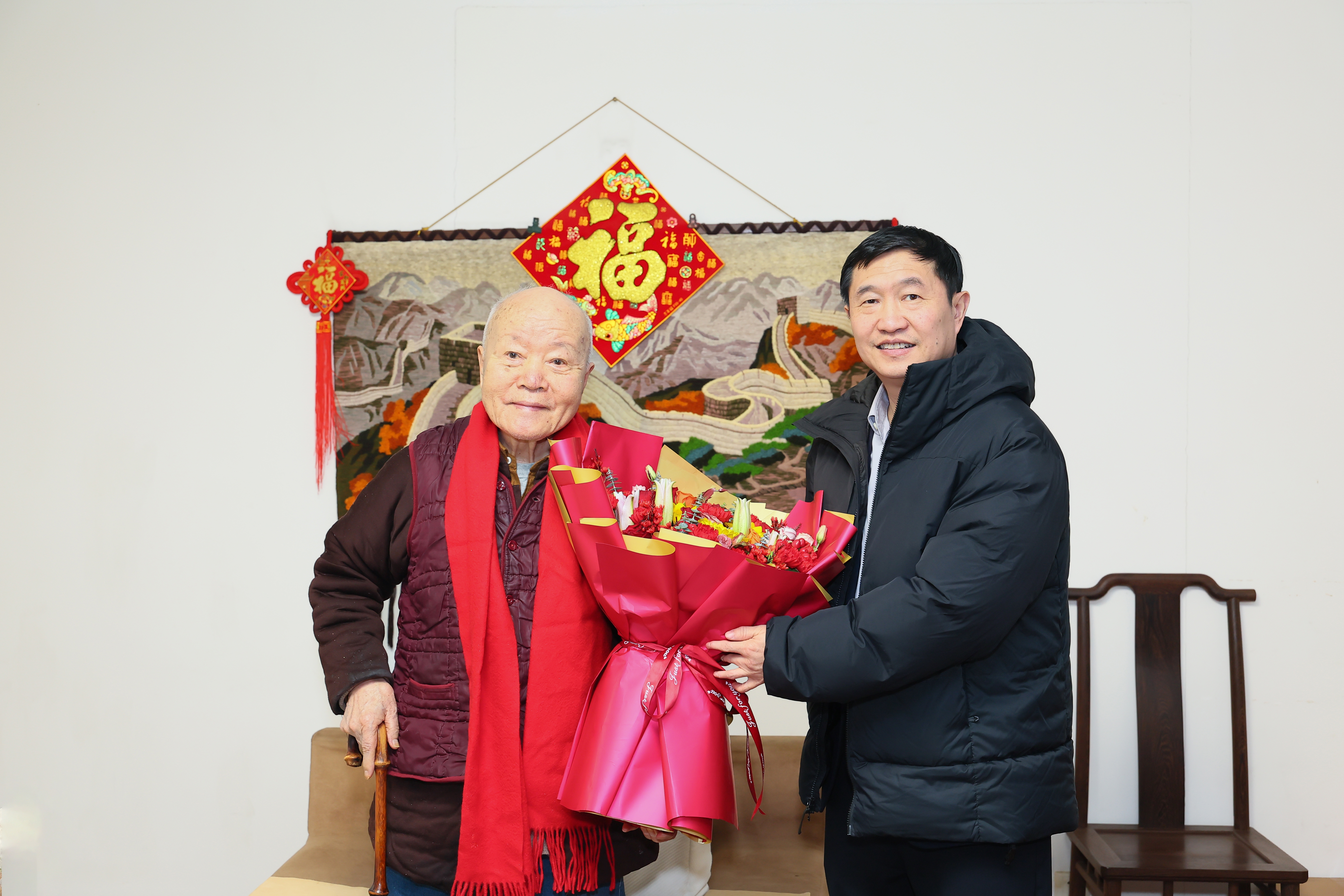 副校长 詹浩看望老党员 陈青 (1).JPG undefined